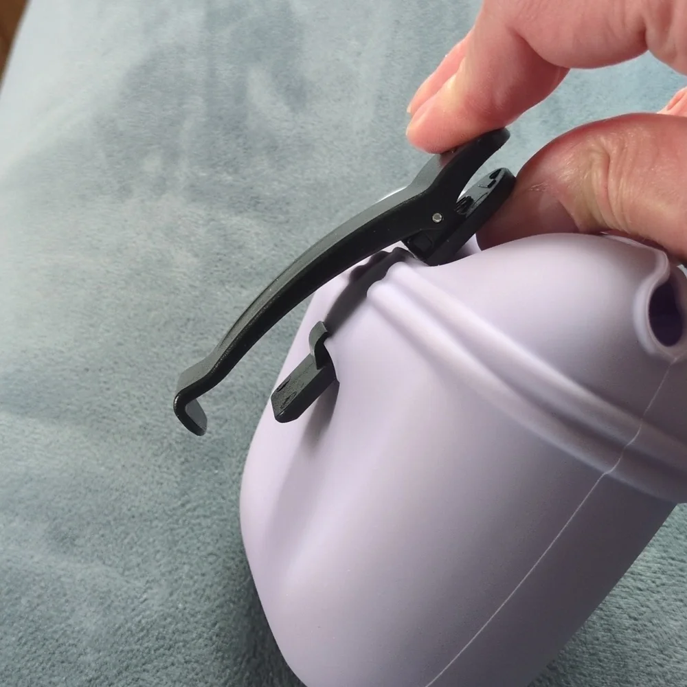 Training Essentials: Treat Bag And Clicker - Picture 4 of 4